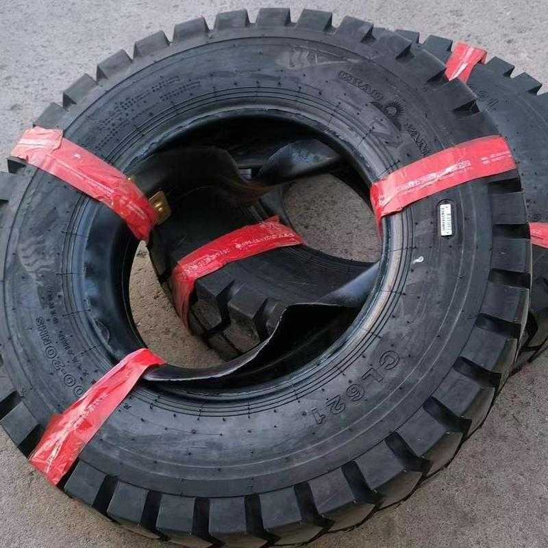 Forklift Spare Parts Rubber Inflatable Tire Pneumatic Wheel Forklift Order from Kingstream